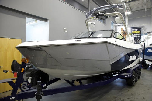 2025 Malibu 26 LSV