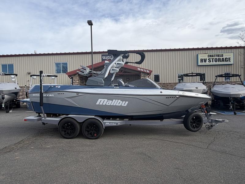 2026 Malibu 23 LSV