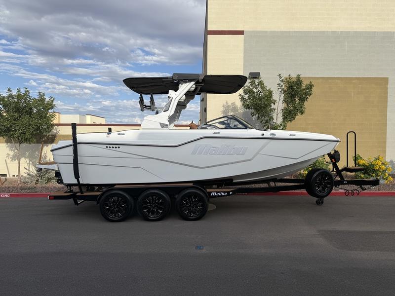 2026 Malibu M230