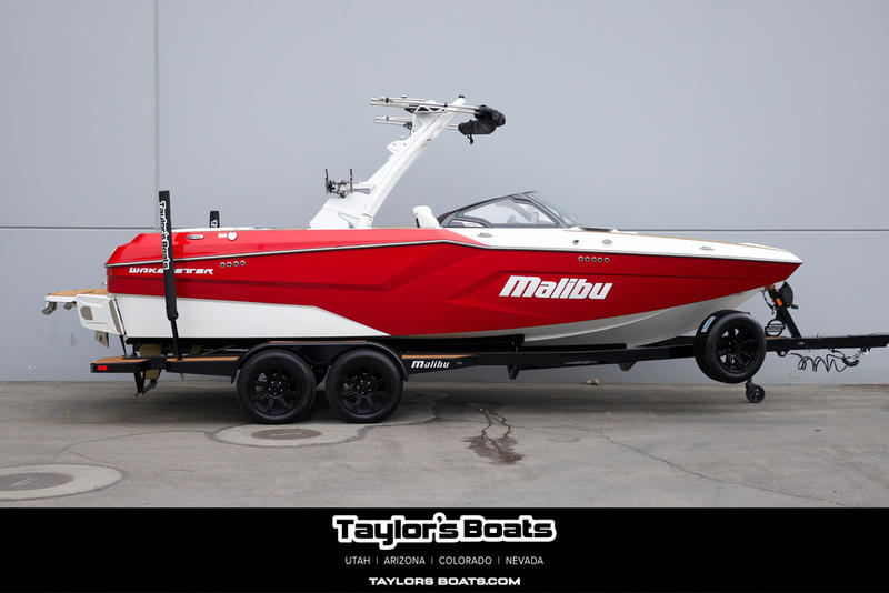 2025 Malibu 23 MXZ