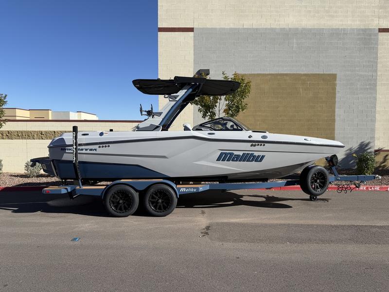 2026 Malibu 23 MXZ