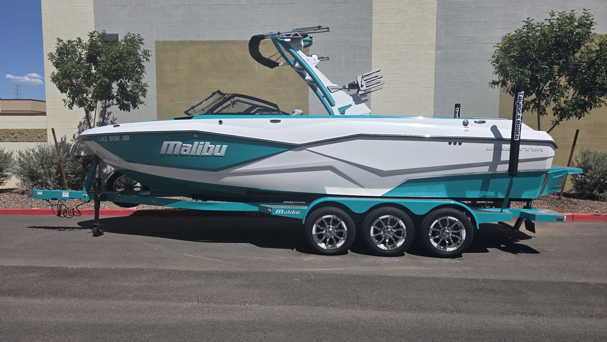 2022 Malibu 25 lsv