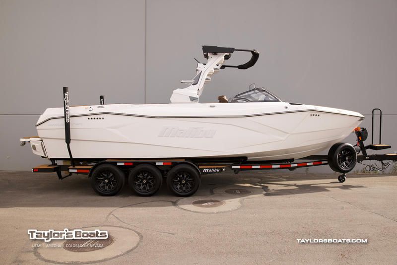 2026 Malibu 26 LSV
