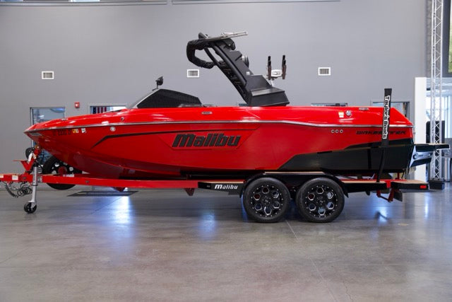 2023 Malibu 23 LSV