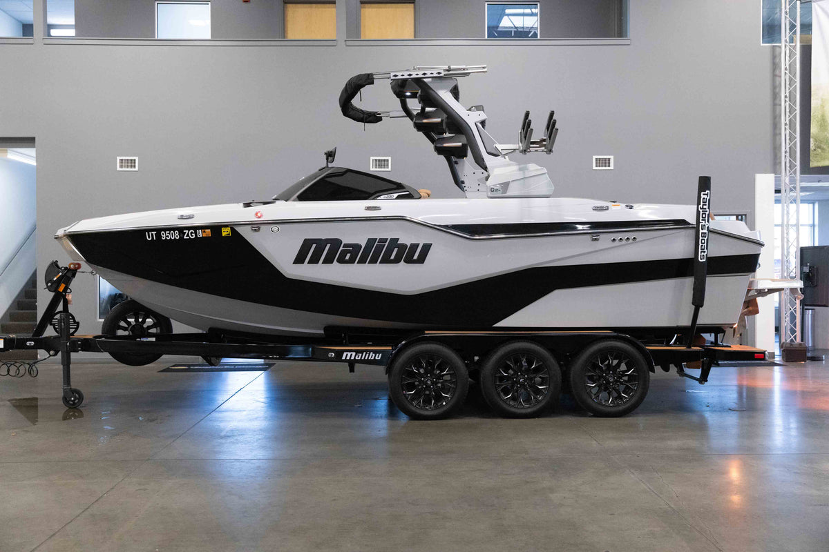 2025 Malibu M230