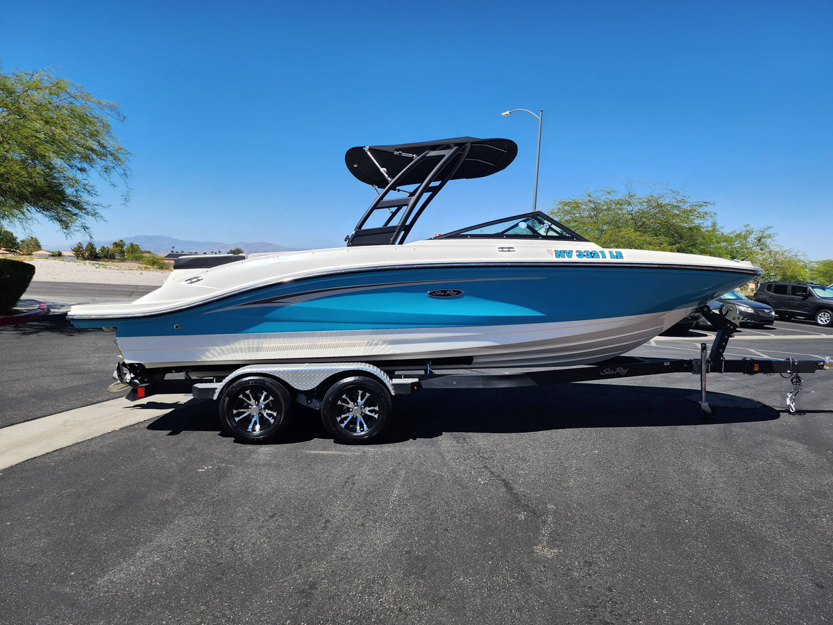 2022 Sea Ray 210 SPX